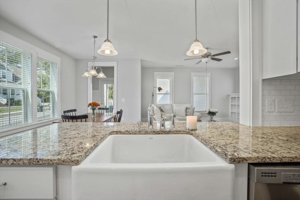 Зображення до статті від Curtis Adams