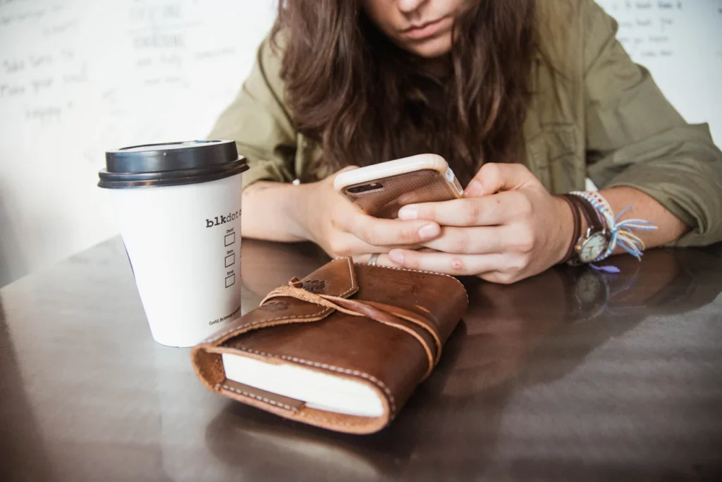 Чому дрібні витрати “з’їдають” бюджет Зображення до статті від Amy Benton Blake