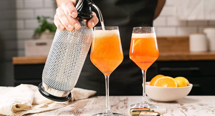 Содова у будь-який момент: чому сифон для газування води — must-have на кухні